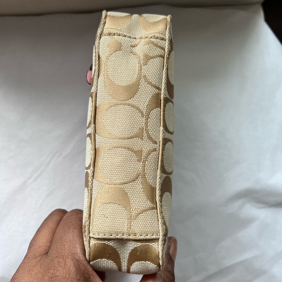 Coach signature jacquard wristlet - Picture 2 of 4